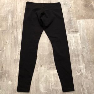 Black lululemon wonder under full length sz 8